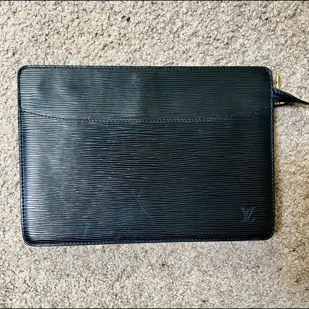 Vintage Louis Vuitton Pochette Homme in Black Epi Leather